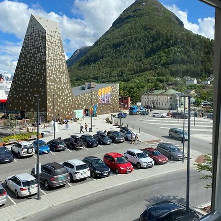 Andalsnes Sentrum Apartment No1 Luaran gambar