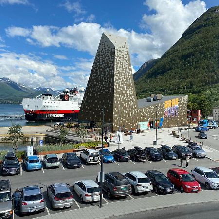 Andalsnes Sentrum Apartment No1 Luaran gambar